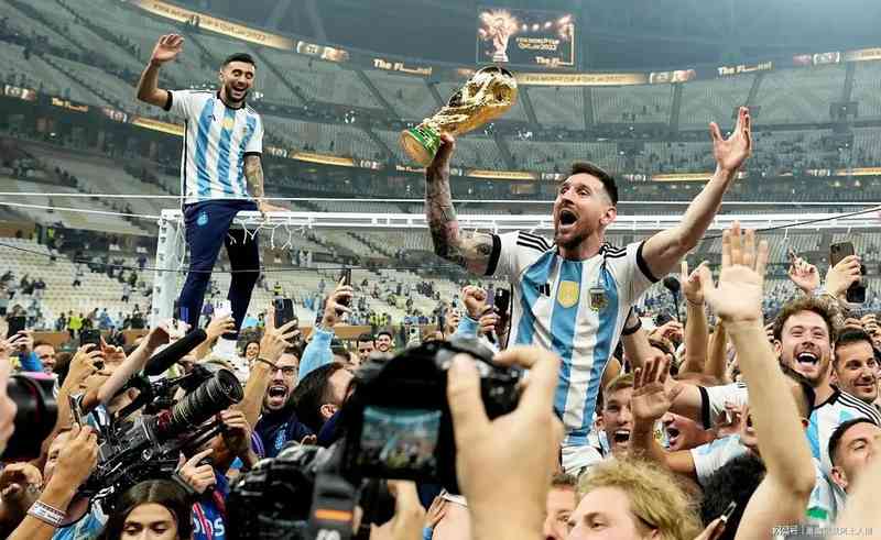 【行业透视】FIFA门票定价体系深层解构:从普惠狂欢到精英专属的商业化蜕变 体育新闻