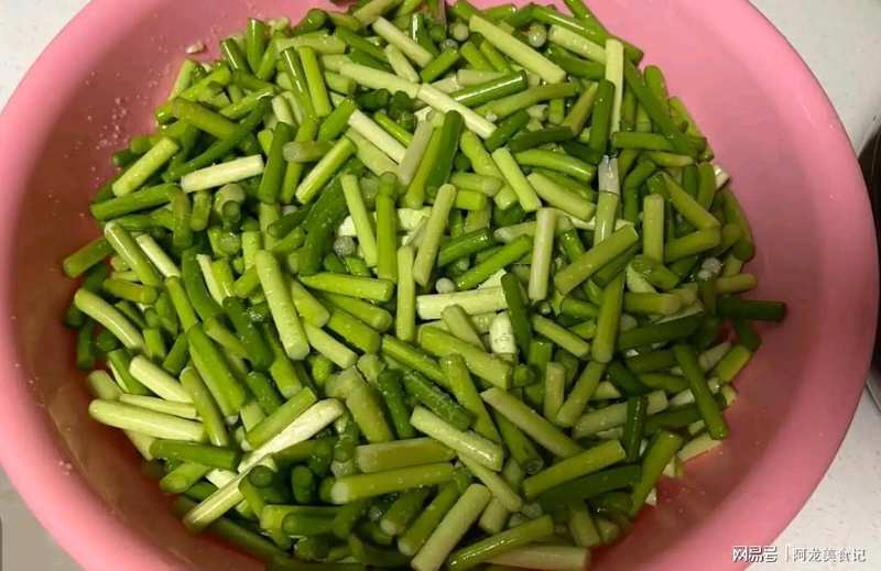 【深度拆解】蒜苔炒制核心壁垒:蜡质层结构与热传导机制的科学解析 家电市场