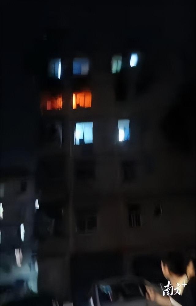 应急响应机制下的骑手担当：深圳火灾救援的专业逻辑与制度启示